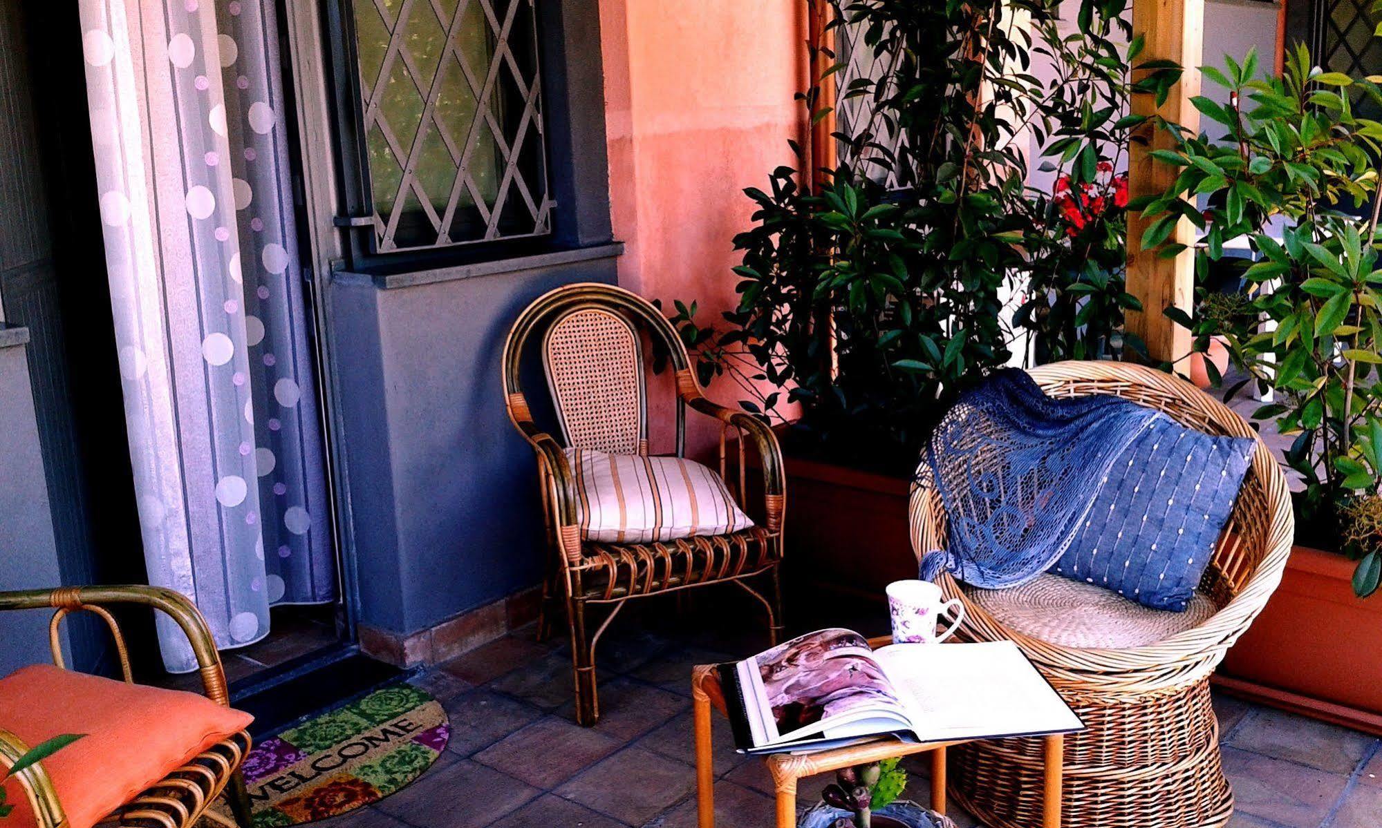 Nake Residenza Artistica Villa SantʼAlfio Exteriör bild